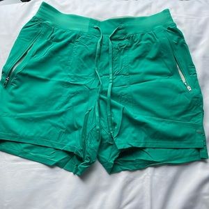 Lululemon Men’s License to Train Shorts  Linerless 5”